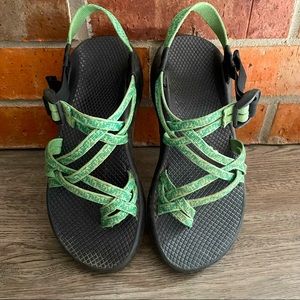 Double Strap, Toe Loop Chacos